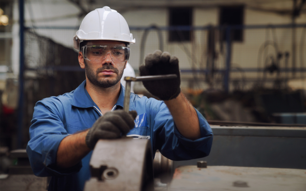Understanding the Differences Between Millwrights vs Mechanics